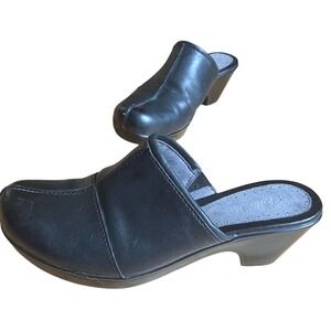 Y2K St. John's Bay‎ Women's Black Leather Clogs size 9 Boho Goth Artsy Retro